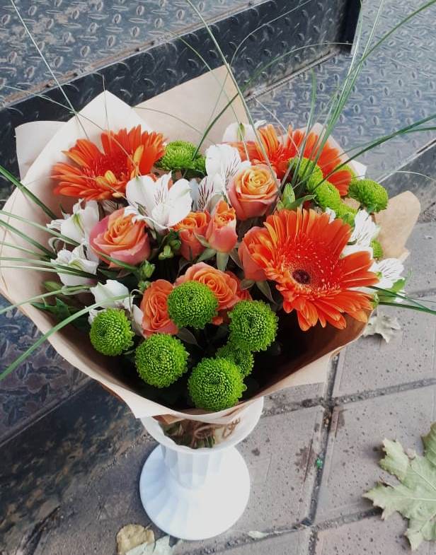 Букет цветов из: Герберы, Хризантемы, Альстромерии и Розы в Поселке Учхоза Александрова