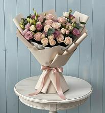 Букет цветов из:  Розы и Лизиантусы в Поселке Учхоза Александрова