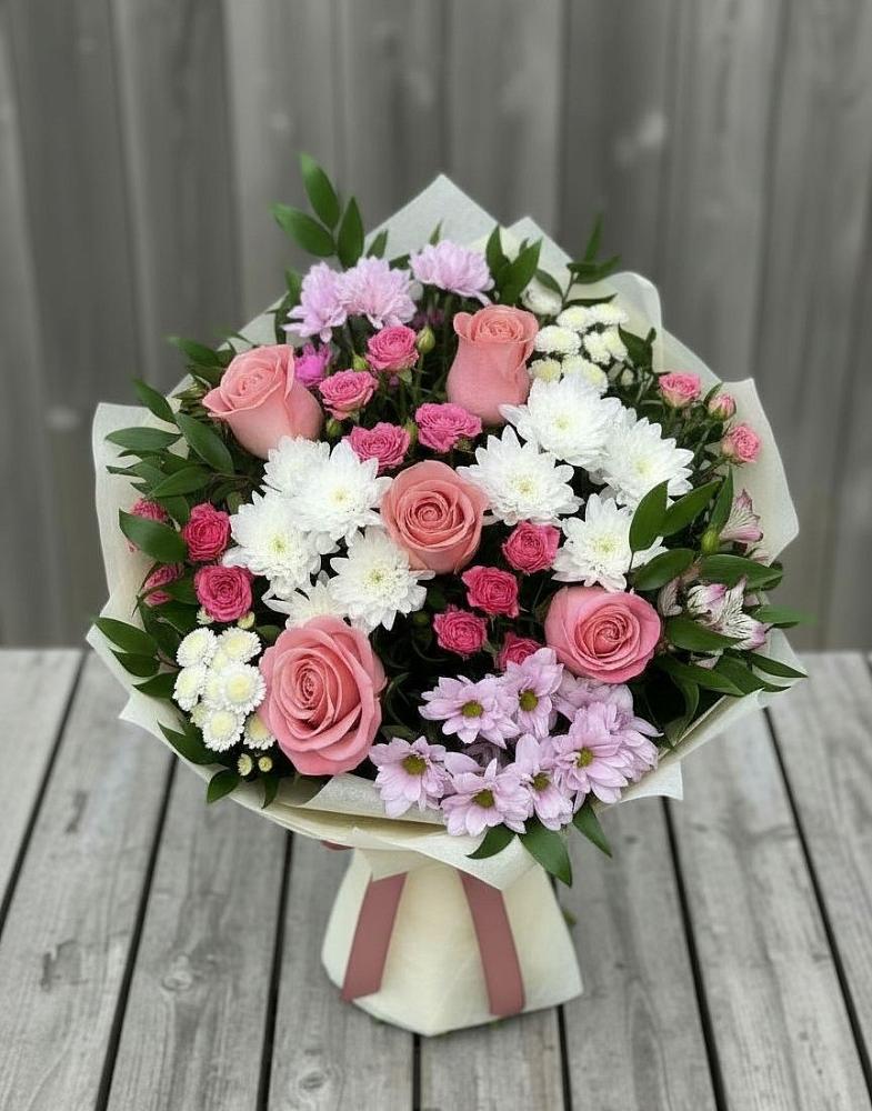 Букет цветов из: Альстромерии, Гвоздики, Розы и Хризантемы в Поселке Учхоза Александрова