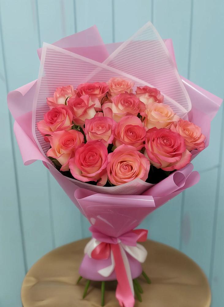 Букет 15 Розовых роз Равель в Поселке Учхоза Александрова