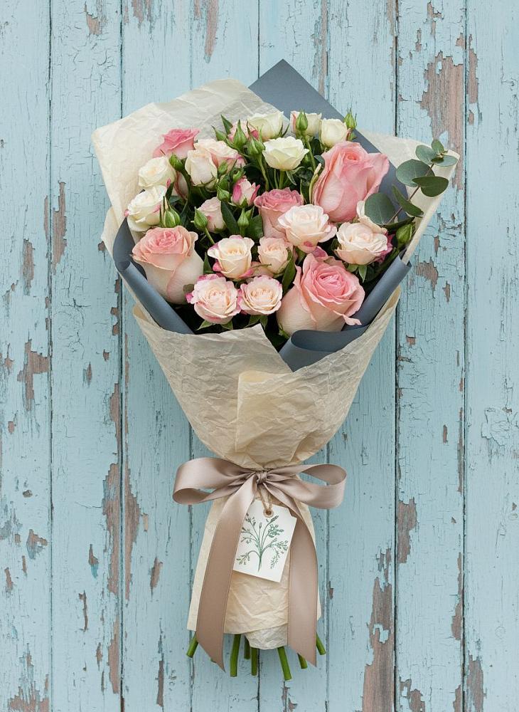 Букет цветов из: Розы в Поселке Учхоза Александрова