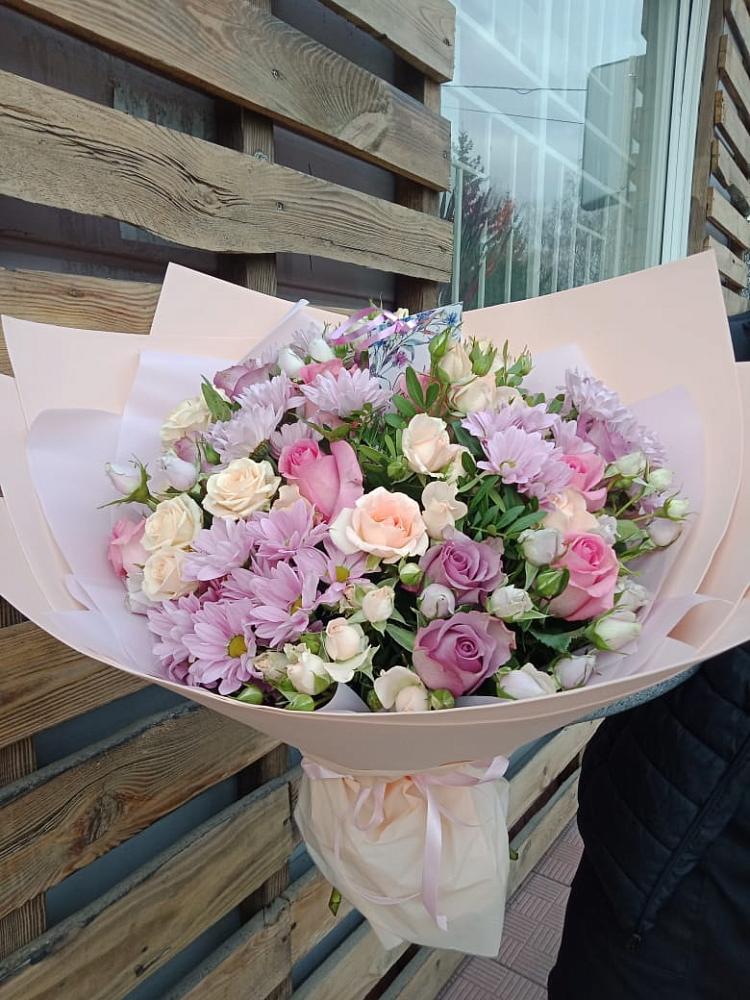 Букет цветов из: Розы и Хризантемы в Поселке Учхоза Александрова