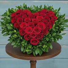 Цветочная композиция из Розы в виде сердца #REPLACE_PRED# Поселке Учхоза Александрова