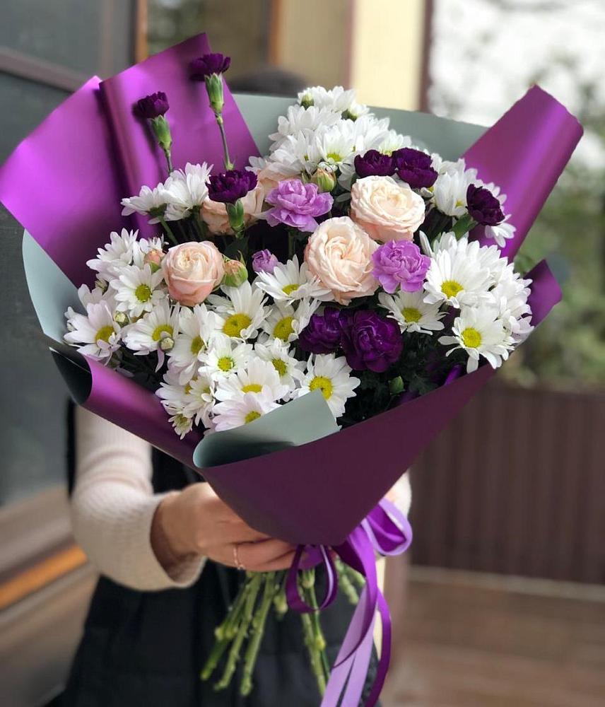 Букет цветов из: Хризантемы, Гвоздики и Розы в Поселке Учхоза Александрова