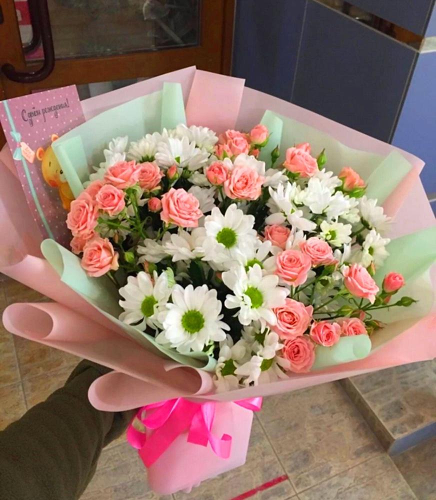 Букет цветов из: Розы и Хризантемы в Поселке Учхоза Александрова