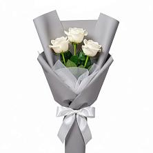 Букет 3 белые розы в Поселке Учхоза Александрова