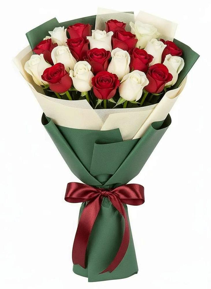 Букет Микс из красных и белых роз в Поселке Учхоза Александрова