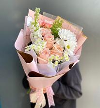 Букет цветов из:  Хризантемы и Розы в Поселке Учхоза Александрова