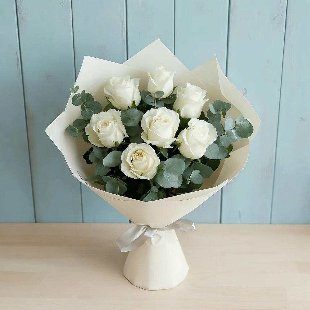 Букет Белые розы в Эвкалипте в Поселке Учхоза Александрова
