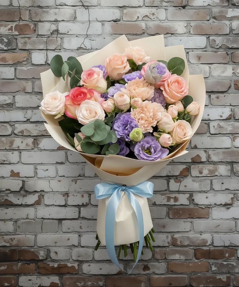 Букет цветов из: Розы, Лизиантусы и Гвоздики в Поселке Учхоза Александрова