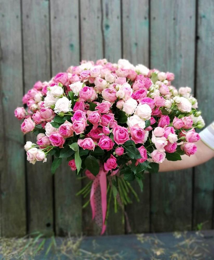 Букет Розовые кустовые розы Натали и Лав Лидия в Поселке Учхоза Александрова