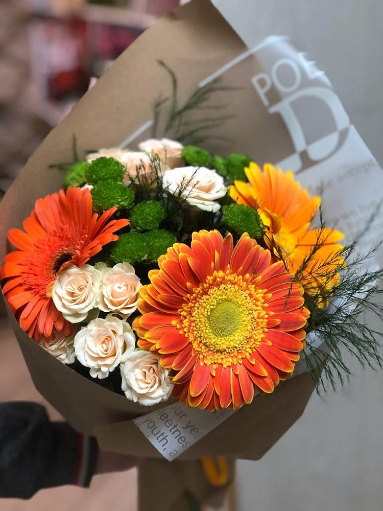 Букет цветов из: Герберы, Хризантемы и Розы в Поселке Учхоза Александрова