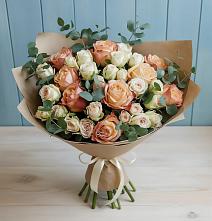 Букет цветов из:  Альстромерии и Розы в Поселке Учхоза Александрова