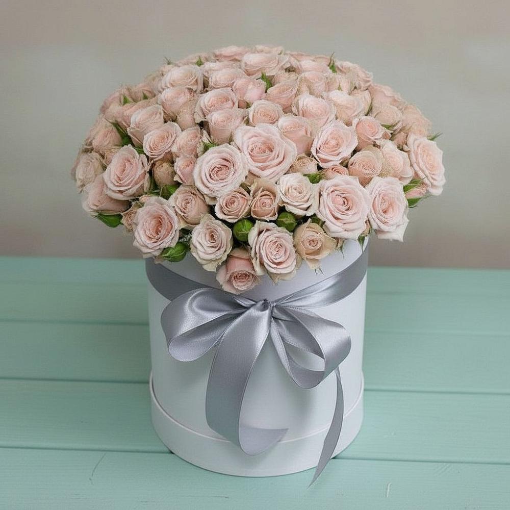 Цветочная композиция из Розы в шляпной коробке в Поселке Учхоза Александрова